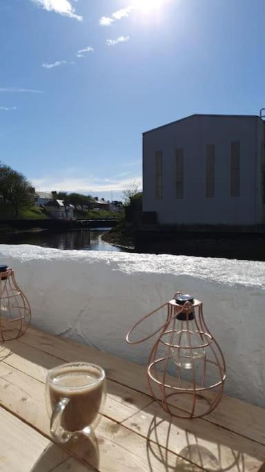 Stunning Riverside Town House With Views Ayrshire 거번 외부 사진