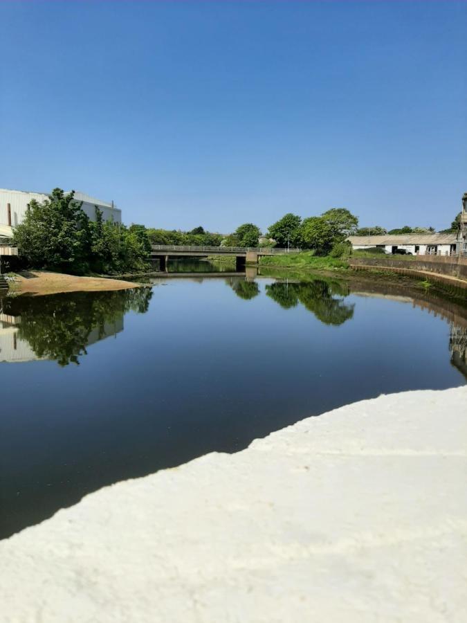 Stunning Riverside Town House With Views Ayrshire 거번 외부 사진