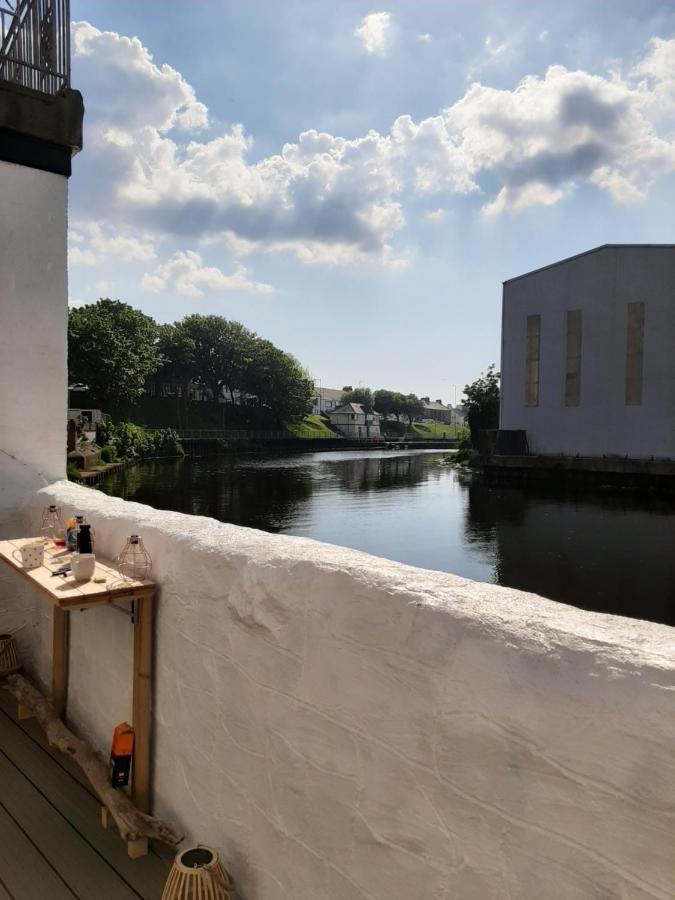 Stunning Riverside Town House With Views Ayrshire 거번 외부 사진