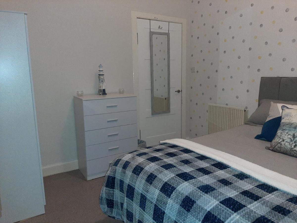 Stunning Riverside Town House With Views Ayrshire 거번 외부 사진
