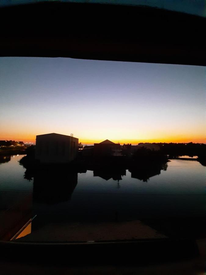 Stunning Riverside Town House With Views Ayrshire 거번 외부 사진